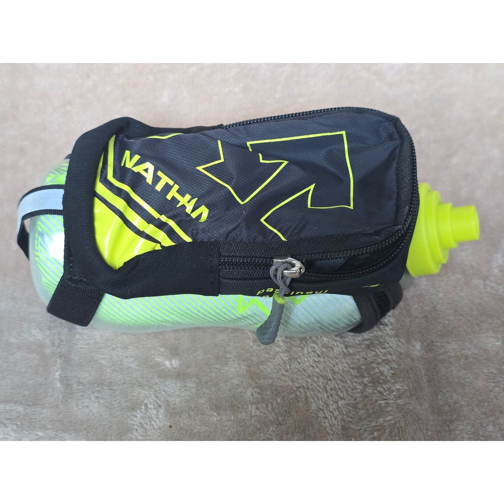 Nathan SpeedDraw Plus Insulated Handheld Running Water Bottle Black Neon Yellow